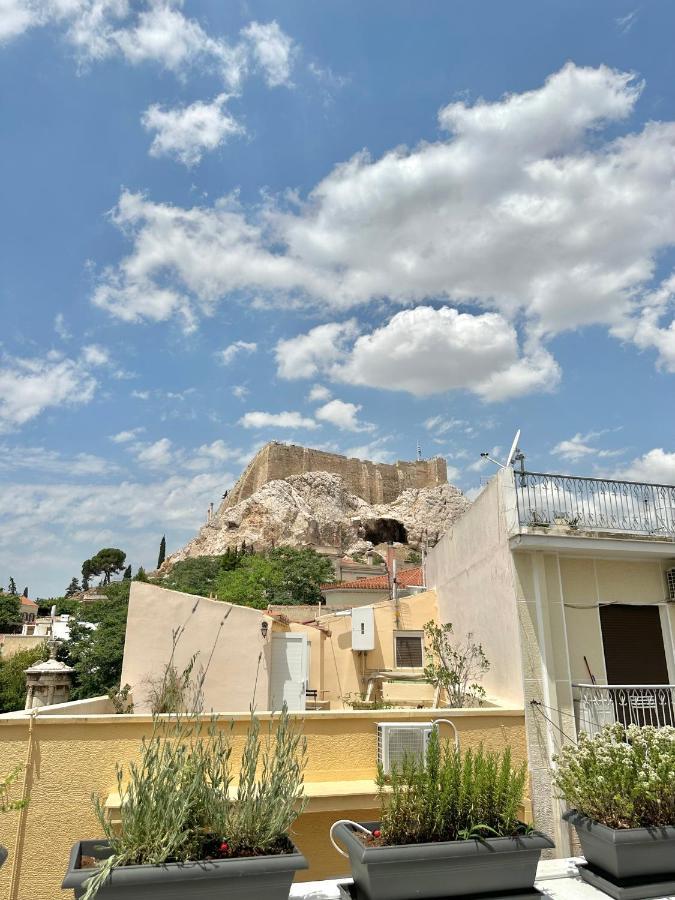 Step One | Luxury Suites Right In The Heart Of Acropolis Next To Metro Station Athene Buitenkant foto