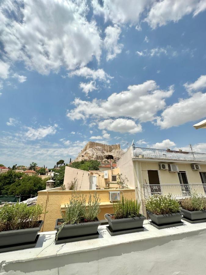 Step One | Luxury Suites Right In The Heart Of Acropolis Next To Metro Station Athene Buitenkant foto