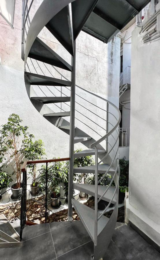 Step One | Luxury Suites Right In The Heart Of Acropolis Next To Metro Station Athene Buitenkant foto