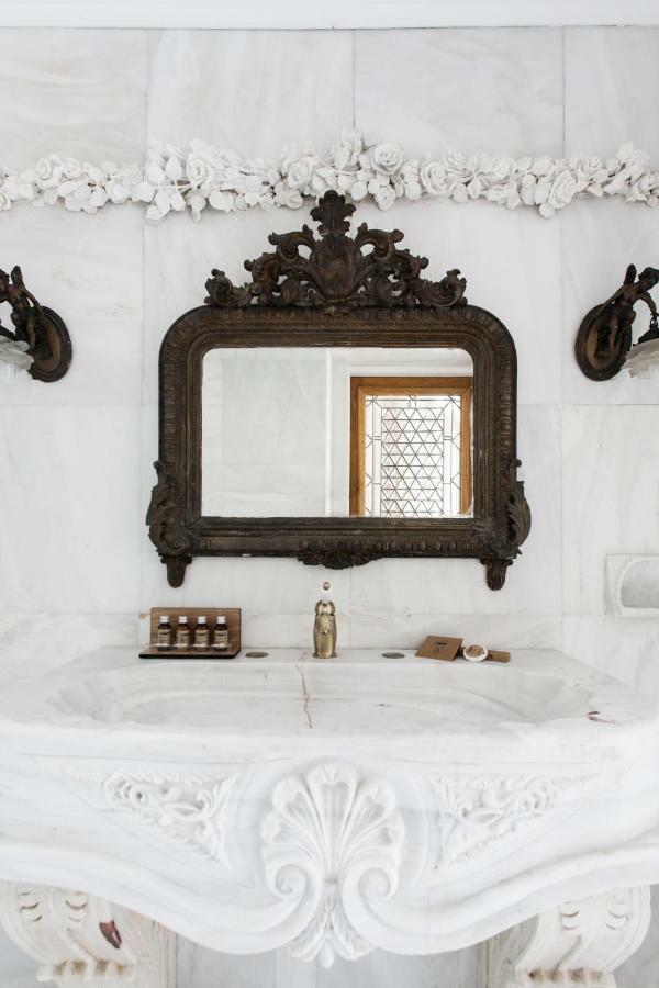 Step One | Luxury Suites Right In The Heart Of Acropolis Next To Metro Station Athene Buitenkant foto