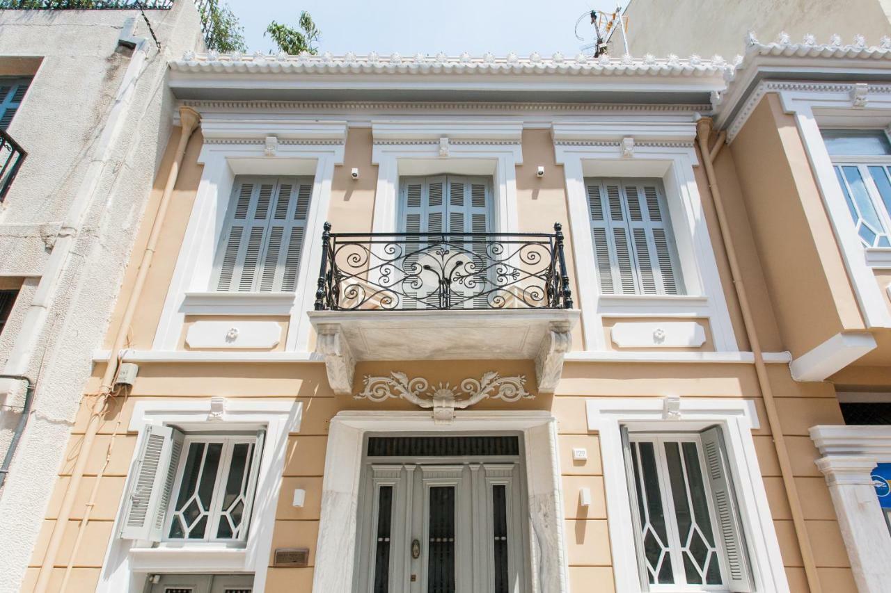 Step One | Luxury Suites Right In The Heart Of Acropolis Next To Metro Station Athene Buitenkant foto