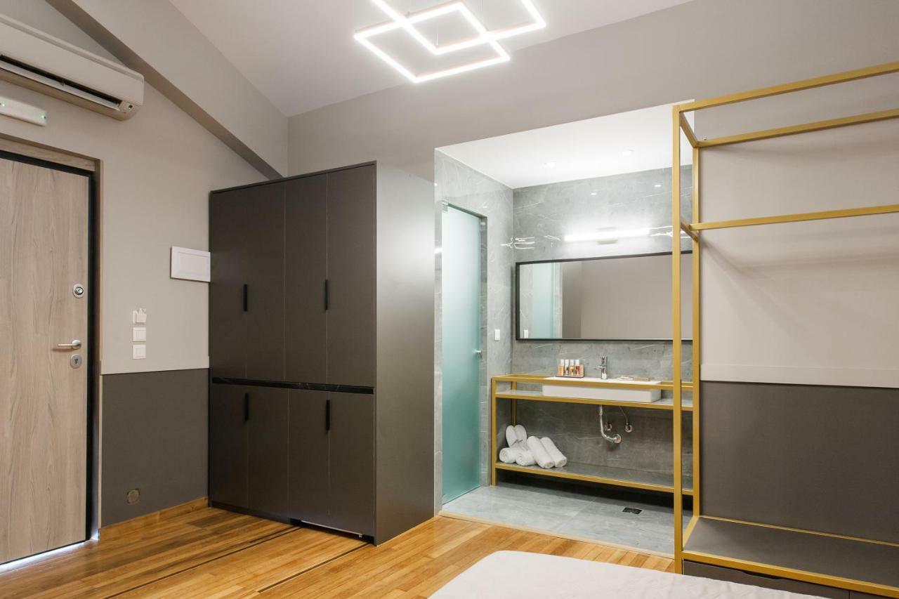 Step One | Luxury Suites Right In The Heart Of Acropolis Next To Metro Station Athene Buitenkant foto