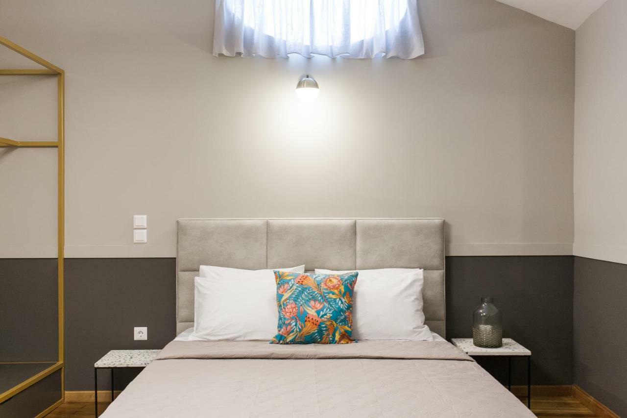 Step One | Luxury Suites Right In The Heart Of Acropolis Next To Metro Station Athene Buitenkant foto